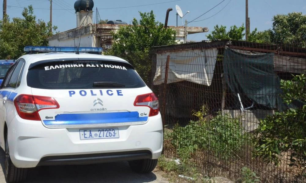 Άνω Λιόσια: Οι άσκοποι πυροβολισμοί δεν σταματούν ούτε τις γιορτινές ημέρες-Αδέσποτη σφαίρα «καρφώθηκε» στην αυλή σπιτιού